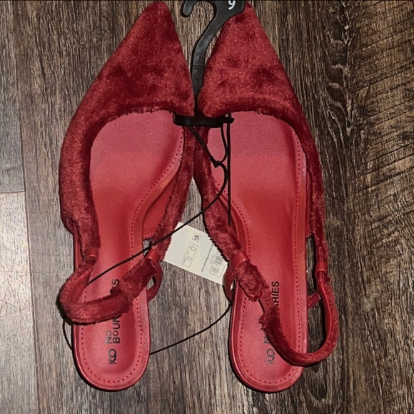 No Boundaries Vibrant Red Heels - Picture 4 of 4